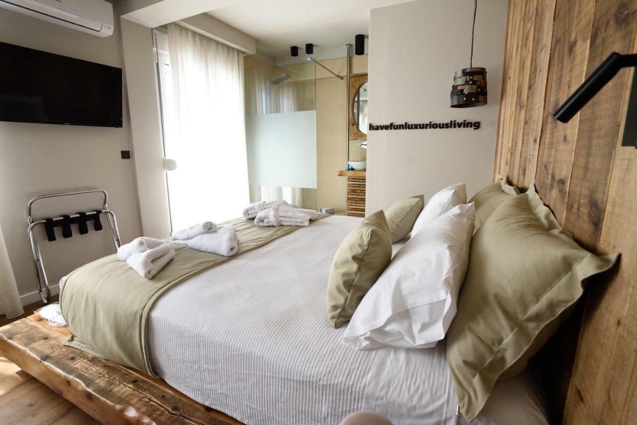 Magnifique Luxury Suites Tesalonika Bagian luar foto
