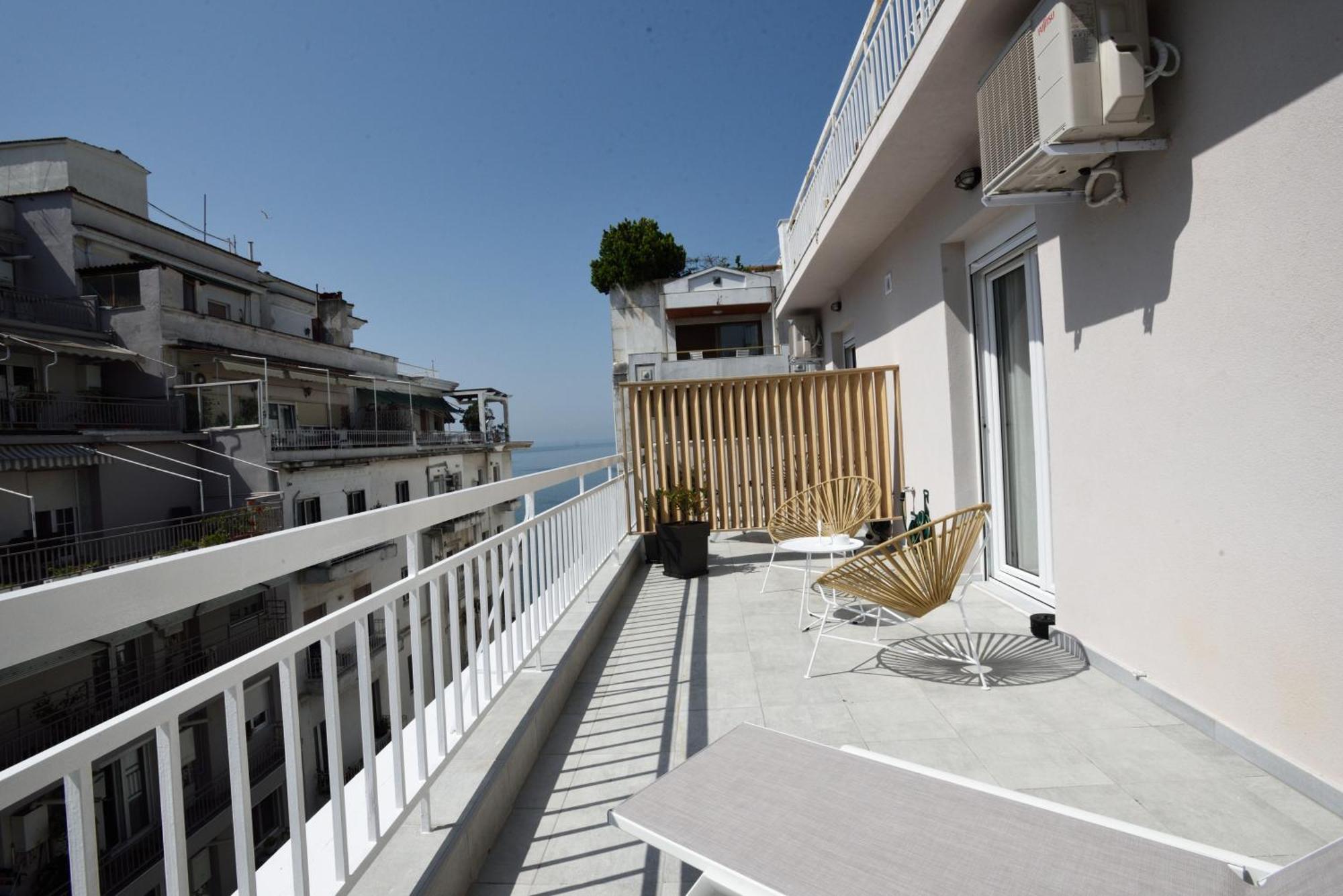 Magnifique Luxury Suites Tesalonika Bagian luar foto
